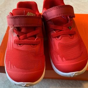 Nike Star Runner for little kid Size 7C